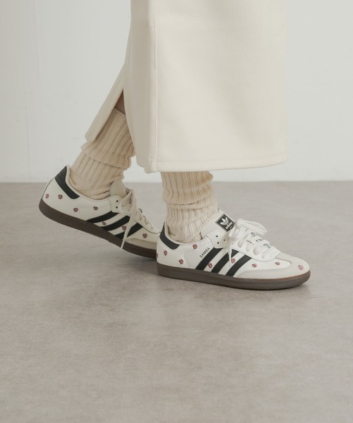 adidas（アディダス）の「adidas　SAMBA OG W（スニーカー・レディース・ホワイト系その他/ブラック系その他・24.5/24/23.5）」の2枚目の写真