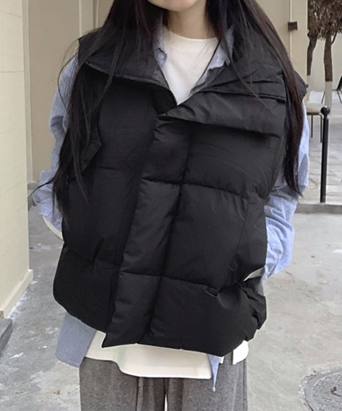 ALTROSE（アルトローズ）の「スタンドカラー 中綿 ベスト ジャケット（ダウンベスト・レディース・ブラック・FREE）」の4枚目の写真