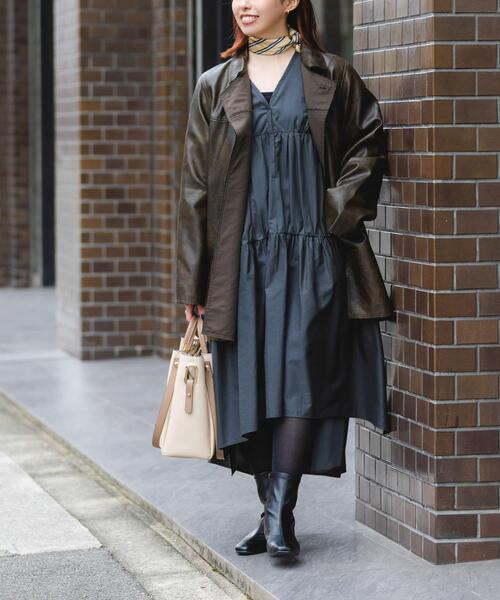 RODE SKO（ロデスコ）の「『MADE IN JAPAN』3センチスクエアトゥショートブーツ（ブーツ・レディース・ブラック/シルバー・38/36/37）」の11枚目の写真