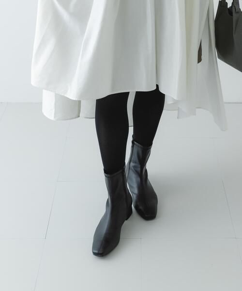 RODE SKO（ロデスコ）の「『MADE IN JAPAN』3センチスクエアトゥショートブーツ（ブーツ・レディース・ブラック/シルバー・38/36/37）」の17枚目の写真