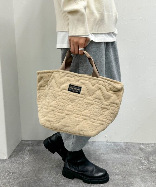 PENDLETON（ペンドルトン）の「【PENDLETON/ペンドルトン】フリースキルトトートバック（トートバッグ・レディース・ベージュ/ブラック・FREE）」の3枚目の写真