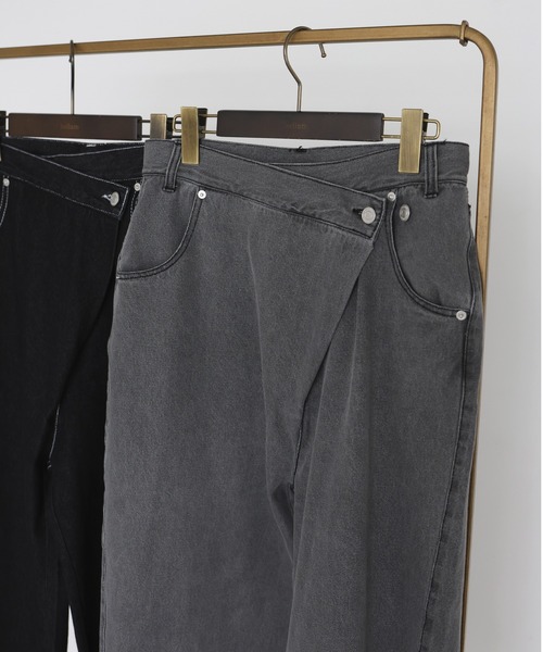 hellam（へラム）の「デニムラップカーブパンツ（デニムパンツ・レディース・ブラック/グレー・SMALL/MEDIUM）」の16枚目の写真