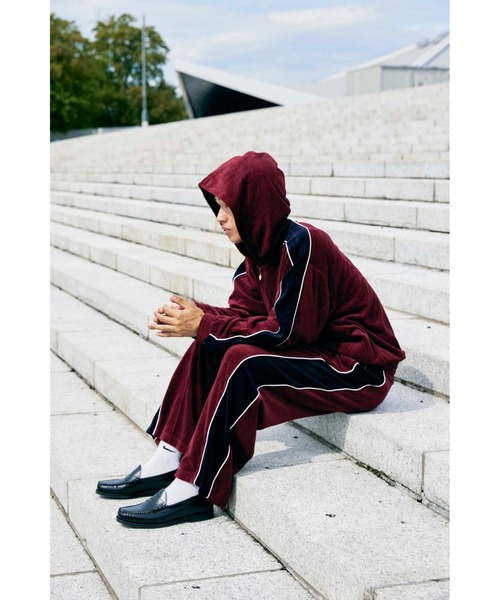 KEBOZ（ケボズ）の「VELOUR HOODIE（パーカー・メンズ・ブラック/ブラウン/バーガンディー・M/L/XL）」の16枚目の写真