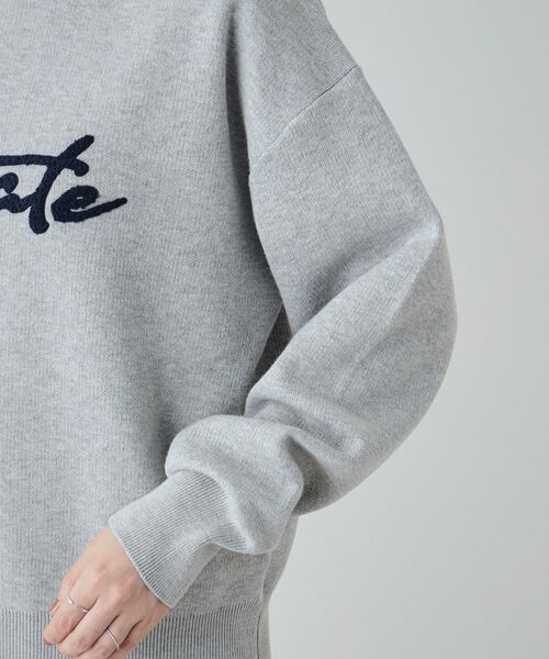 SHOO・LA・RUE(シューラルー)の「◆【洗える/S-LL/ちくちくしにくい】優しい風合いの もこもこロゴニット(ニット/セーター・レディース・ブラック/グレー・02/03/01/04)」の15枚目の写真