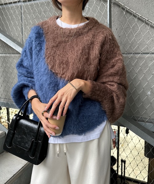 andme(アンドミー)の「配色シャギー起毛ショート丈ニットトップス(ニット/セーター・レディース・ベージュ系その他/グレー系その他/ブラウン系その他・M)」の2枚目の写真