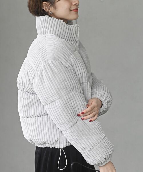 rps（アールピーエス）の「ワイドコール中綿スタンドジャケット（ダウンジャケット/コート・レディース・グレー/アイボリー/ピンク・フリー）」の20枚目の写真