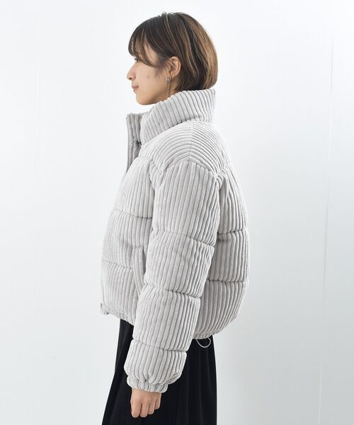 rps（アールピーエス）の「ワイドコール中綿スタンドジャケット（ダウンジャケット/コート・レディース・グレー/アイボリー/ピンク・フリー）」の21枚目の写真