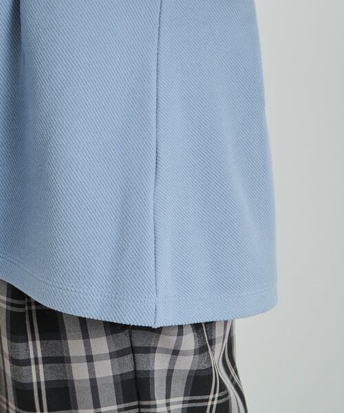 DRESKIP(ドレスキップ)の「◆ウエストタックで綺麗にくびれる 起毛ペプラムトップス(Tシャツ/カットソー・レディース・ライトブルー/ブラック/ナチュラル・01/04/02/03)」の5枚目の写真