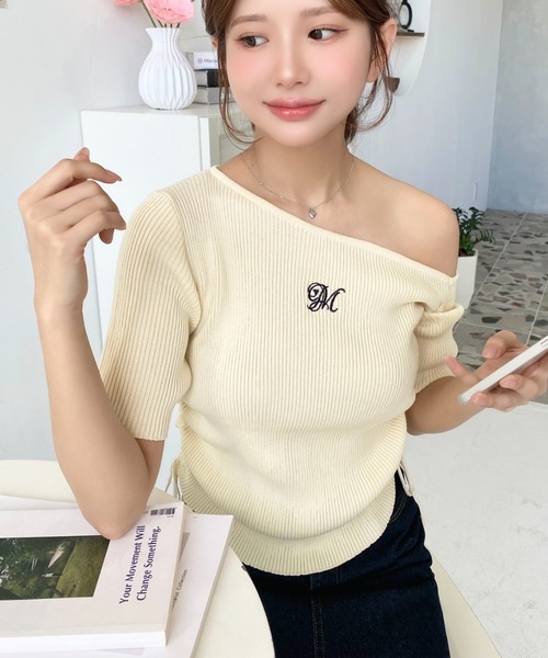 moment+(モーメントプラス)の「ワンショルドロストワンポイント刺繍SS半袖リブニットプルオーバー(ニット/セーター・レディース・ブラック/ナチュラル/オフホワイト・L/M)」の21枚目の写真