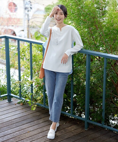 Tiaclasse(ティアクラッセ)の「ストレッチストレートデニム(デニムパンツ・レディース・ブルー/ネイビー・XXL/XL)」の7枚目の写真