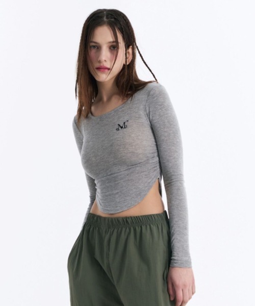 MUCENT（ムセント）の「【日本未発売/WEB限定】MUCENT(ムセント)/Uネック 裾ラウンド サイドシャーリング カットソー/Four Seasons See-through Signature Logo Yu-neck Shirring Tee（Tシャツ/カットソー・レディース・グレー/ブラック/ホワイト・FREE）」の12枚目の写真