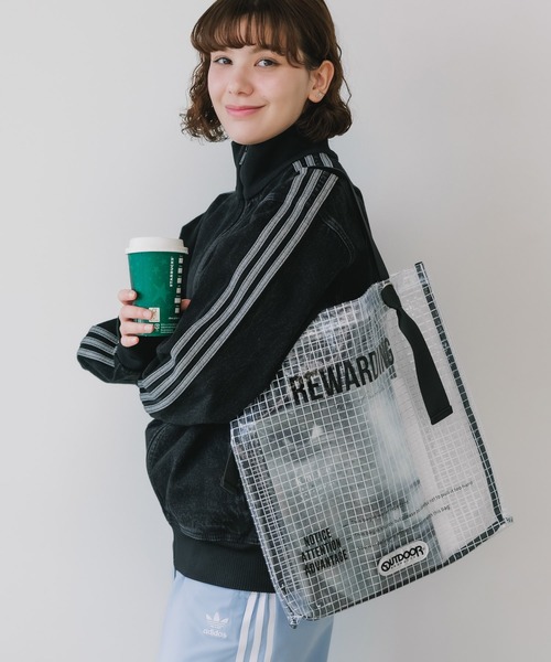 OUTDOOR PRODUCTS（アウトドアプロダクツ）の「OUTDOOR PRODUCTS/アウトドアプロダクツ OUTDOOR Graphic Vinyl Tote トートバッグ（トートバッグ・レディース・ブラック/ホワイト・FREE）」の2枚目の写真