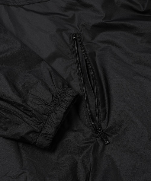 ANREALAGE（アンリアレイジ）の「ULTRA LIGHT NYLON BALL BLOUSON（ブルゾン・メンズ・ブラック/ブルー系その他・48/46）」の5枚目の写真