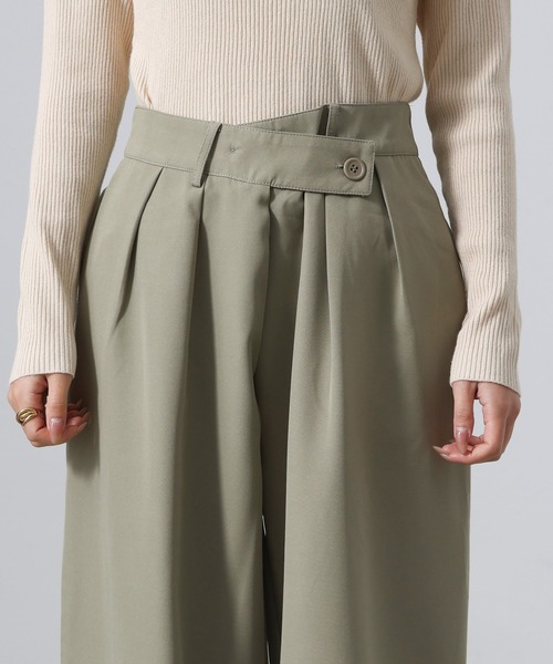 DAY CLOSET(デイ クローゼット)の「【2WAY/穿くだけスラリ】クロス風きれいめエフォートレス ワイドタックパンツ レディース(スラックス・レディース・ライトグレー/ネイビー/ライトオリーブ/ベージュ/ブラック・L/M)」の22枚目の写真