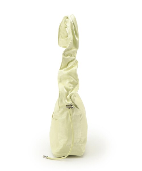 SHOO・LA・RUE(シューラルー)の「ミニドロストシャイニーショルダーバッグ(ショルダーバッグ・レディース・イエロー/シルバー/ブラック・00)」の12枚目の写真