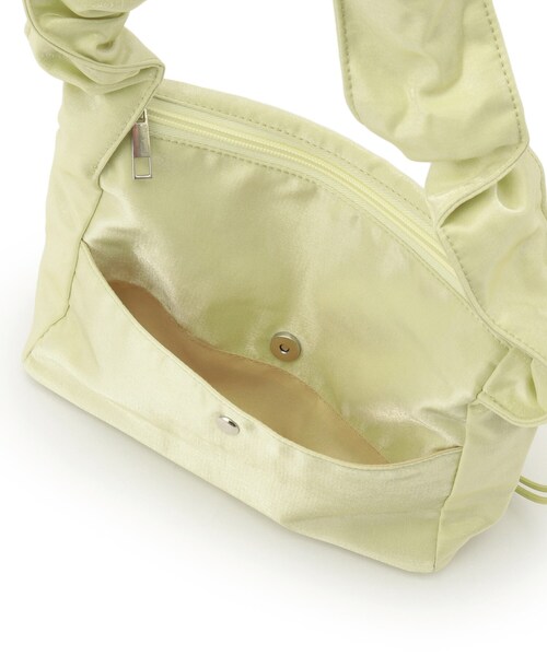 SHOO・LA・RUE(シューラルー)の「ミニドロストシャイニーショルダーバッグ(ショルダーバッグ・レディース・イエロー/シルバー/ブラック・00)」の20枚目の写真