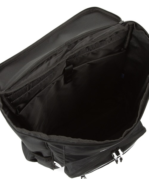 Champion(チャンピオン)の「リュックサック スーシテイ B4サイズ収納 15.6inch収納 37L 63963(バックパック/リュック・メンズ・ブラック×ホワイト/ベージュ×ブラック/ブラック×パープル/ブラック×グリーン・FREE)」の18枚目の写真