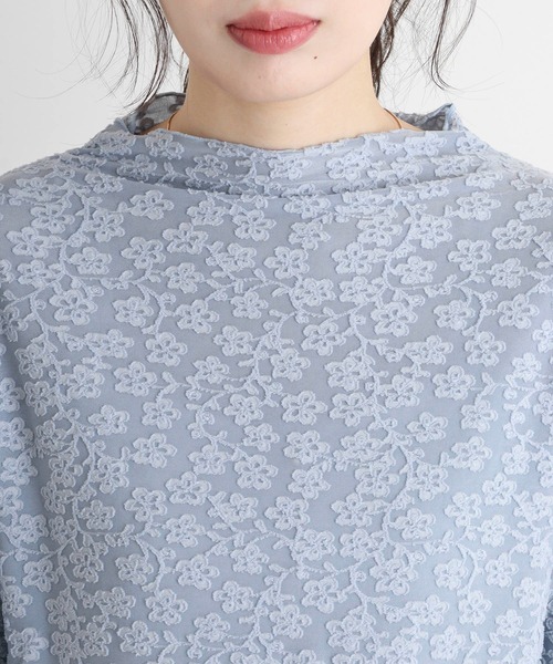 mitis(ミティス)の「mitis 花柄シアーボトルネックロンT(Tシャツ/カットソー・レディース・ブルー/ブラック/アイボリー・M)」の9枚目の写真