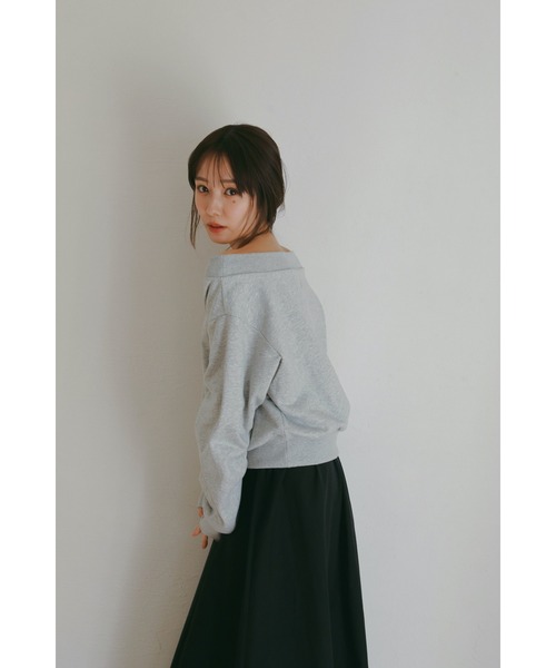 N WITH.（エヌウィズ）の「オフショルスウェット（スウェット・レディース・アイボリー/グレー・FREE）」の6枚目の写真
