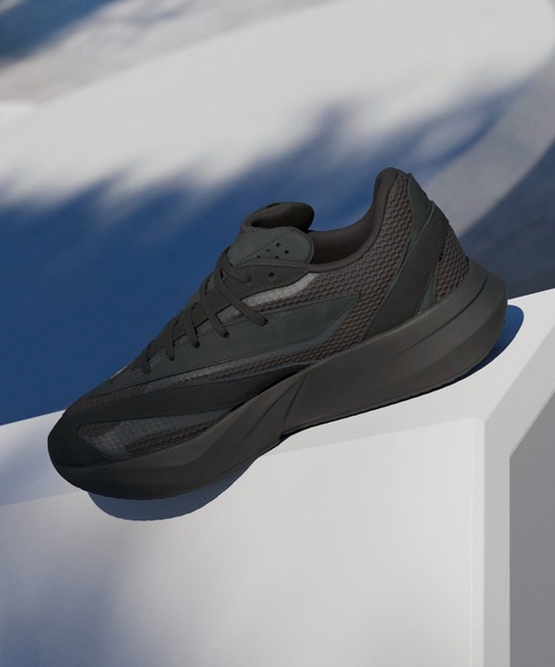 adidas（アディダス）の「ライトブレイズ / Lightblaze
