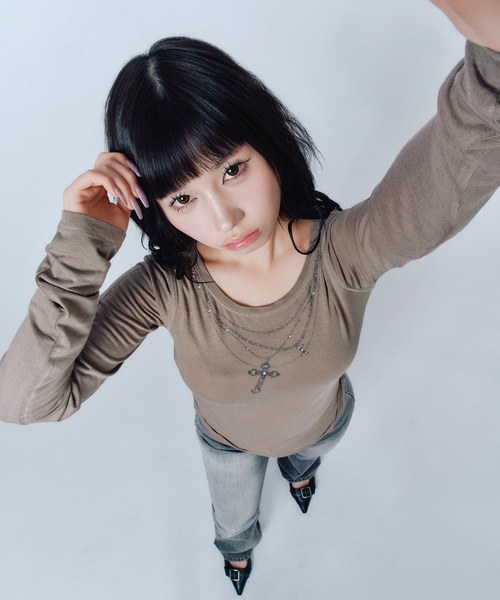 FCMM(エフシーエムエム)の「【日本限定】CROSS L/S TEE / クロスロングスリーブT(Tシャツ/カットソー・レディース・チャコール/ブラック/アイボリー・MEDIUM/SMALL)」の9枚目の写真