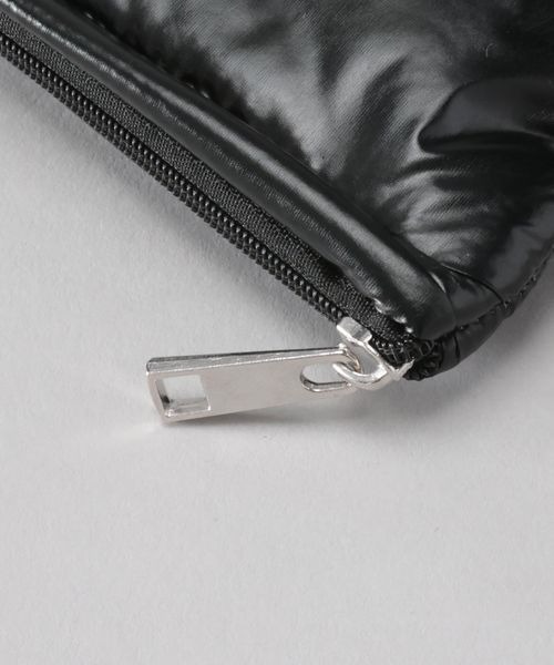 JEANASIS（ジーナシス）の「【WEB・一部店舗限定】ミニポーチ/291980（ポーチ・レディース・シルバー/ブラック・FREE）」の5枚目の写真