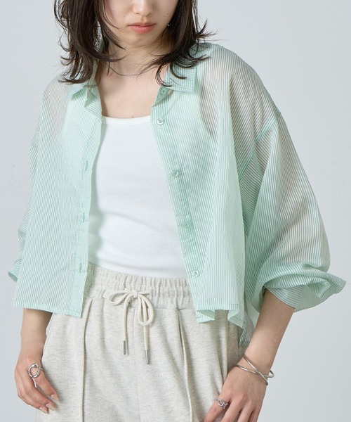 COLONY 2139(コロニートゥーワンスリーナイン)の「シアーストライプ短丈シャツ(シャツ/ブラウス・レディース・グリーン/ネイビー/イエロー/オフホワイト/グレー・FREE)」の1枚目の写真