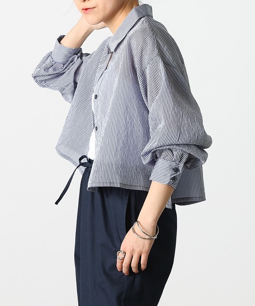 COLONY 2139(コロニートゥーワンスリーナイン)の「シアーストライプ短丈シャツ(シャツ/ブラウス・レディース・グリーン/ネイビー/イエロー/オフホワイト/グレー・FREE)」の11枚目の写真