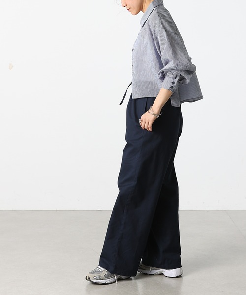 COLONY 2139(コロニートゥーワンスリーナイン)の「シアーストライプ短丈シャツ(シャツ/ブラウス・レディース・グリーン/ネイビー/イエロー/オフホワイト/グレー・FREE)」の15枚目の写真