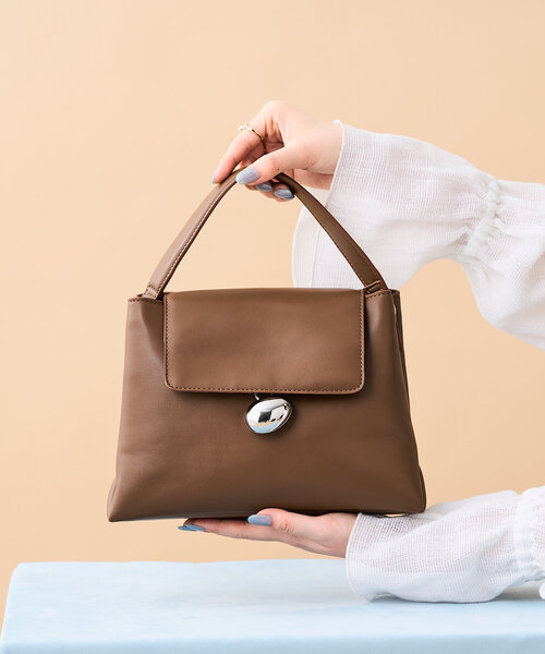 Kastane（カスタネ）の「【Kolors like you/2WAY】ハレノヒバッグ（ショルダーバッグ・レディース・ブラウン/アイボリー/ブラック・FREE）」の3枚目の写真