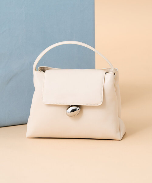 Kastane（カスタネ）の「【Kolors like you/2WAY】ハレノヒバッグ（ショルダーバッグ・レディース・ブラウン/アイボリー/ブラック・FREE）」の2枚目の写真