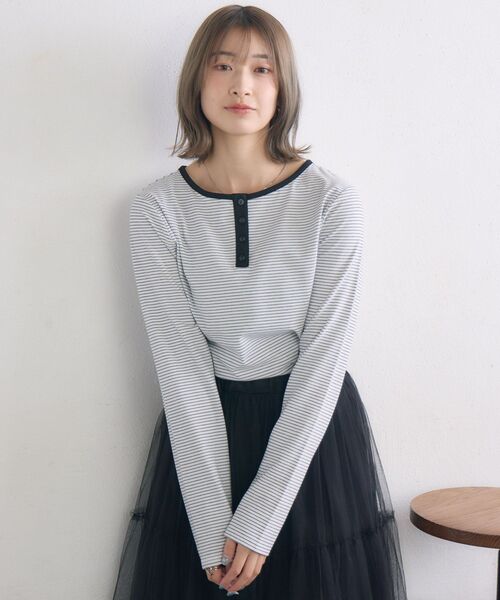 RETRO GIRL(レトロガール)の「ヘンリーネックカットソー(Tシャツ/カットソー・レディース・ブラック/ブラック系その他3/オフホワイト・FREE)」の14枚目の写真