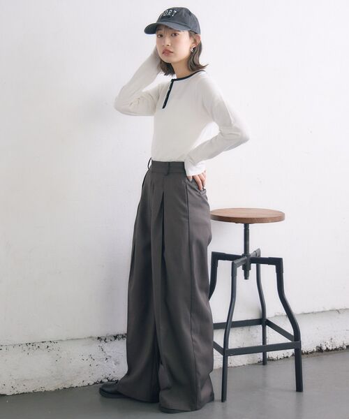 RETRO GIRL(レトロガール)の「ヘンリーネックカットソー(Tシャツ/カットソー・レディース・ブラック/ブラック系その他3/オフホワイト・FREE)」の19枚目の写真
