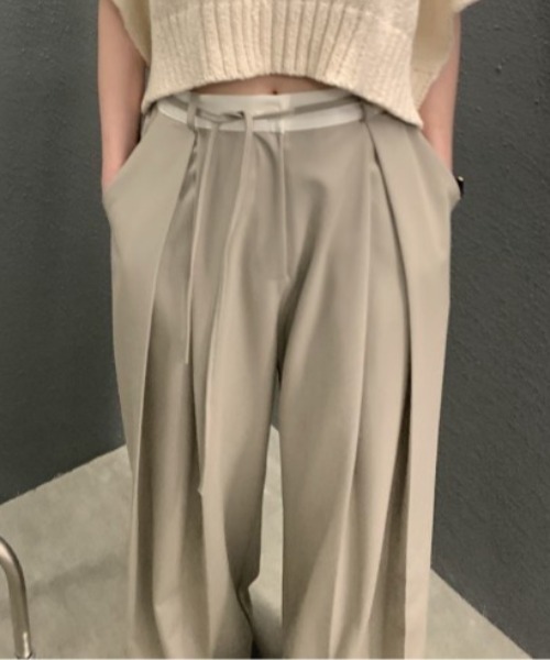 sorule（ソルレ）の「ボックスタックワイドパンツ（スラックス・レディース・ベージュ/ブラック・FREE）」の4枚目の写真