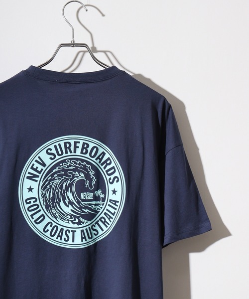 FUNALIVE(ファンアライブ)の「NEVSURF オーバーサイズTシャツ unisex(Tシャツ/カットソー・メンズ・チャコールグレー/ダークグリーン/オフホワイト/ホワイト系3/ホワイト系1/ホワイト系2/ブラック系1/ネイビー系1/ベージュ/ネイビー/オレンジ/チャコール/ダークグリーン系1/オレンジ系1/ミント/ブラック・M/L/XL)」の1枚目の写真