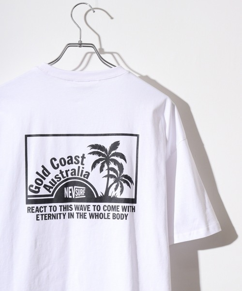 FUNALIVE(ファンアライブ)の「NEVSURF オーバーサイズTシャツ unisex(Tシャツ/カットソー・メンズ・チャコールグレー/ダークグリーン/オフホワイト/ホワイト系3/ホワイト系1/ホワイト系2/ブラック系1/ネイビー系1/ベージュ/ネイビー/オレンジ/チャコール/ダークグリーン系1/オレンジ系1/ミント/ブラック・M/L/XL)」の2枚目の写真
