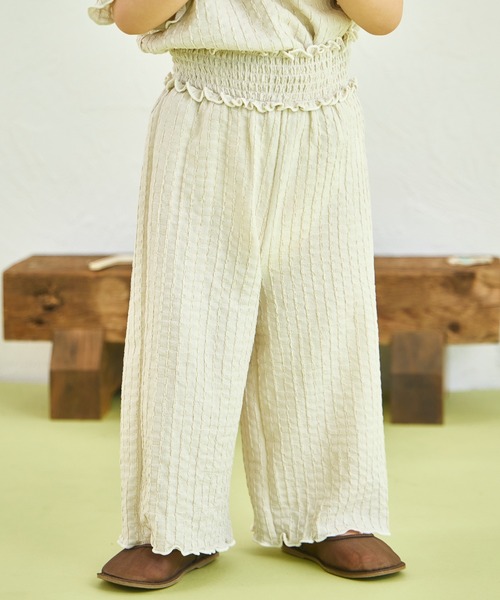 sea and shells by pairmanon(シーアンドシェルズバイペアマノン)の「【sea and shells by pairmanon】シボ素材 メロー ワイドパンツ(その他ベビーウェア・キッズ・グリーン系その他/ベージュ/ブラウン・100/80/110/90)」の3枚目の写真