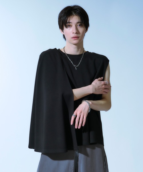 Ellno Loset(エルノロゼット)の「ケープスリーブポンチプルオーバー(Tシャツ/カットソー・メンズ・オフホワイト/ブラック・MEDIUM/SMALL/LARGE)」の2枚目の写真
