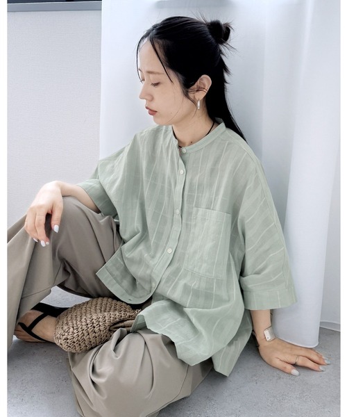 reca(レカ)の「【ZOZOTOWN限定】バンドカラードルマンシャツ(シャツ/ブラウス・レディース・オフホワイト/ストライプ/チャコール/アイボリー/グレー/オレンジ系その他/ピンク/サックスブルー/グリーン/イエロー/ピンク系2・FREE)」の6枚目の写真