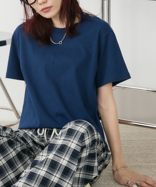 Auntie Rosa Holiday(アンティローザホリデー)の「ベーシックコットンTEE(Tシャツ/カットソー・レディース・ホワイト/ダークブラウン/ブラック/ネイビー/ピンク/ダークグレー/ラベンダー・SMALL/LARGE/XXX-LARGE)」の1枚目の写真