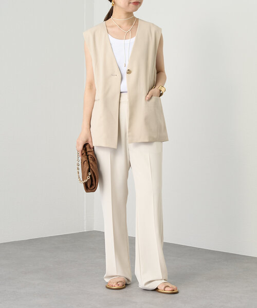 LOUNGEDRESS(ラウンジドレス)の「ストレートパンツ(スラックス・レディース・ライトグレー/ブラック/アイボリー・SMALL/MEDIUM)」の4枚目の写真