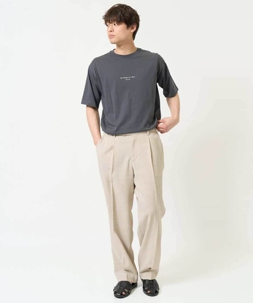 a.v.v(アーヴェヴェ)の「【接触冷感】ミニロゴプリントセミワイドシルエットカットソー(Tシャツ/カットソー・メンズ・ホワイト/チャコールグレー/グリーン・44/48/50/46)」の4枚目の写真