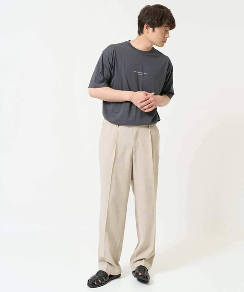 a.v.v(アーヴェヴェ)の「【接触冷感】ミニロゴプリントセミワイドシルエットカットソー(Tシャツ/カットソー・メンズ・ホワイト/チャコールグレー/グリーン・44/48/50/46)」の5枚目の写真