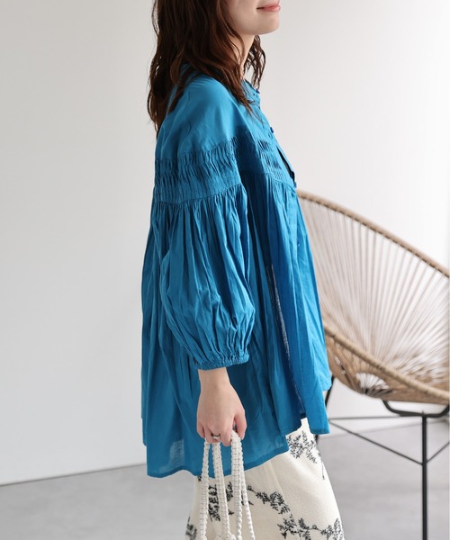 ap retro(アプレトロ)の「【India Fabric】ピンタックフレアブラウス / コットン100%(シャツ/ブラウス・レディース・ブラック/ライトブルー/オフホワイト/ブルー/ホワイト系その他/ピンク/ブルー系その他/イエロー/レッド・MEDIUM/LARGE)」の11枚目の写真