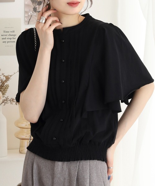 atONE（アットワン）の「ピンタックフレア袖ブラウス風カットソー（Tシャツ/カットソー・レディース・グレイッシュベージュ/ブラック/オフホワイト/チャコールグレー・LL～3L/M-L/4L～5L）」の2枚目の写真