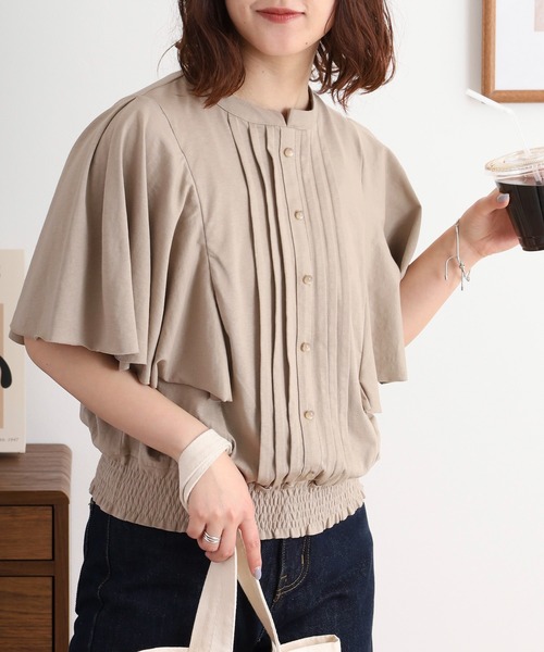 atONE（アットワン）の「ピンタックフレア袖ブラウス風カットソー（Tシャツ/カットソー・レディース・グレイッシュベージュ/ブラック/オフホワイト/チャコールグレー・LL～3L/M-L/4L～5L）」の12枚目の写真