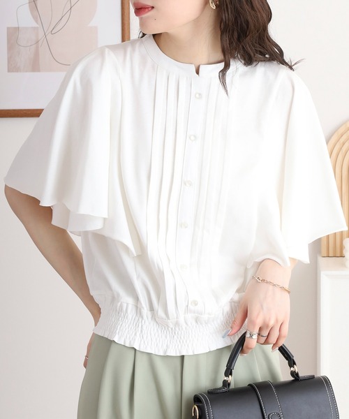 atONE（アットワン）の「ピンタックフレア袖ブラウス風カットソー（Tシャツ/カットソー・レディース・グレイッシュベージュ/ブラック/オフホワイト/チャコールグレー・LL～3L/M-L/4L～5L）」の18枚目の写真