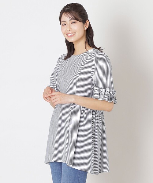 TO BE CHIC(トゥー ビー シック)の「カラミストライプ チュニックブラウス(チュニック・レディース・ダークネイビー/ブルー/ピンク系その他2・42/40)」の3枚目の写真