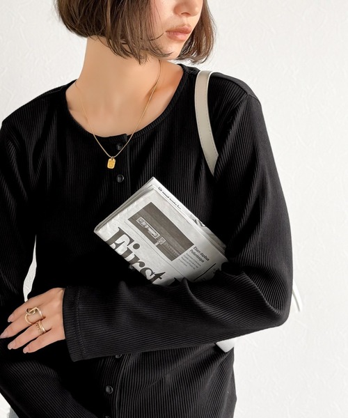 classicalelf(クラシカルエルフ)の「大人の余裕を纏う。前後2wayドットボタンリブ素材カーディガン(長袖)(Tシャツ/カットソー・レディース・ブラック/ライトグレー/チャコール/アイボリー/ブルー・LARGE/X-LARGE/SMALL/MEDIUM)」の11枚目の写真