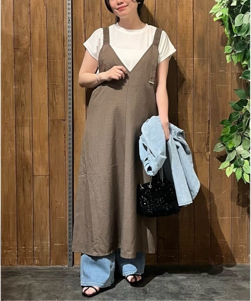 Right-on(ライトオン)の「【HONEYSUCKLE ROSE】2WAYジャンスカ(シャツワンピース・レディース・ブラック/ブラウン・L/M)」の2枚目の写真